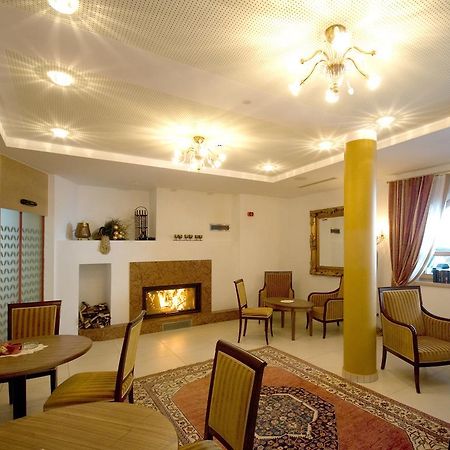 סרפהאוס Hotel Amadeus Micheluzzi מראה חיצוני תמונה