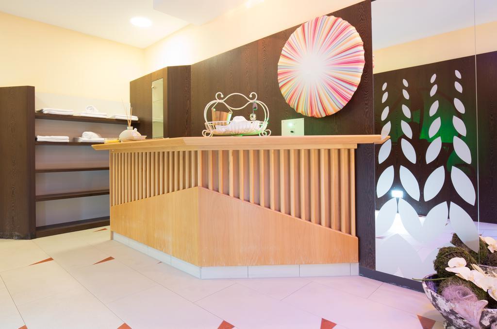 סרפהאוס Hotel Amadeus Micheluzzi מראה חיצוני תמונה