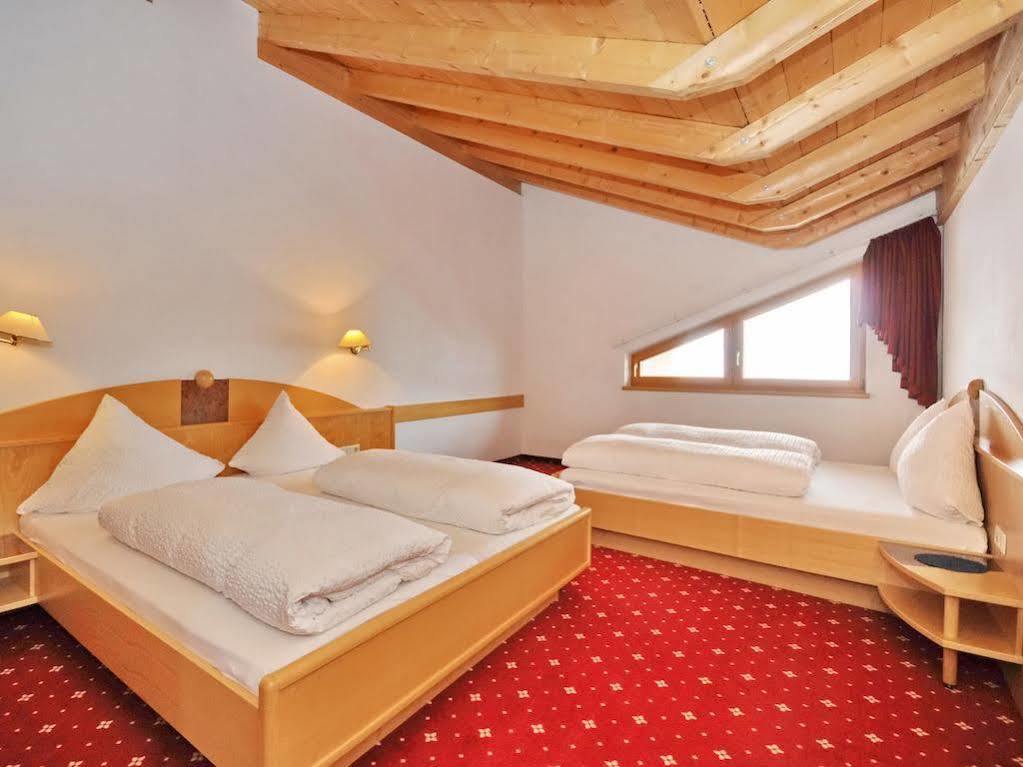 סרפהאוס Hotel Amadeus Micheluzzi מראה חיצוני תמונה