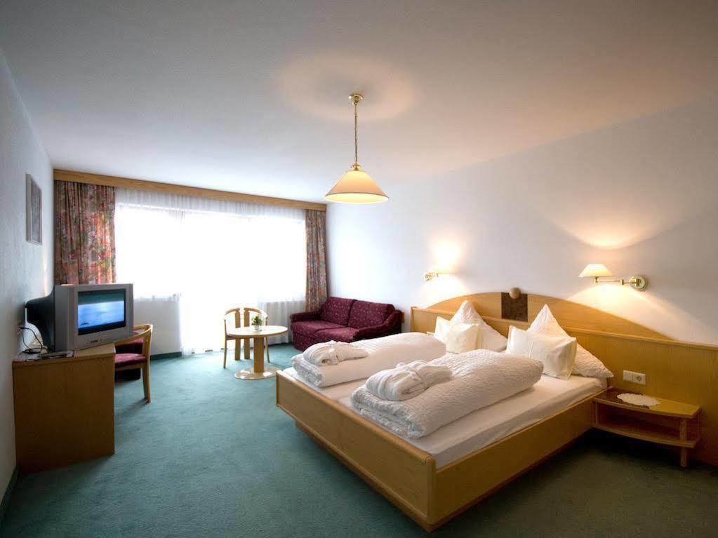 סרפהאוס Hotel Amadeus Micheluzzi מראה חיצוני תמונה